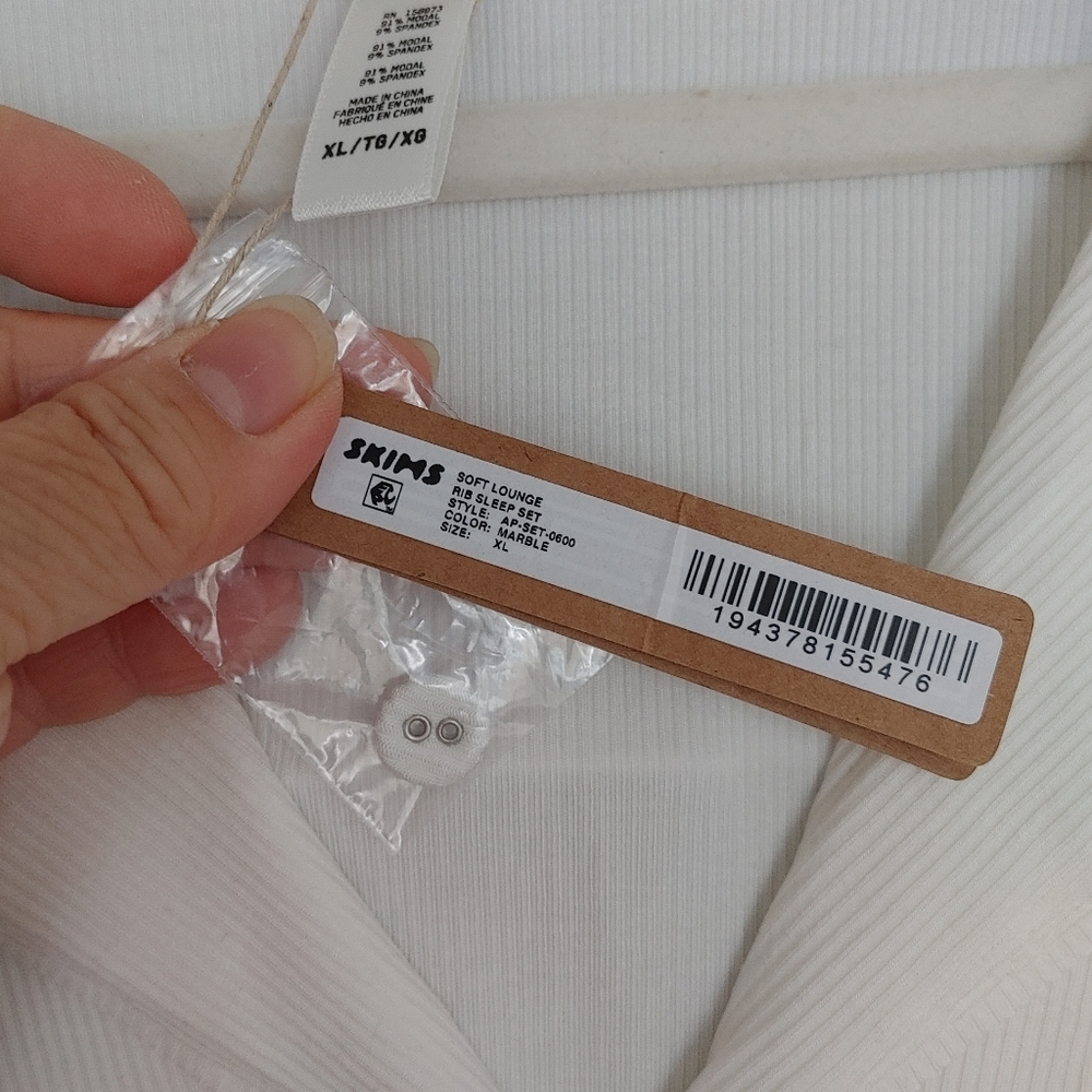 SKIMS Soft Lounge Button Up Pajama Top - Picture 11 of 15